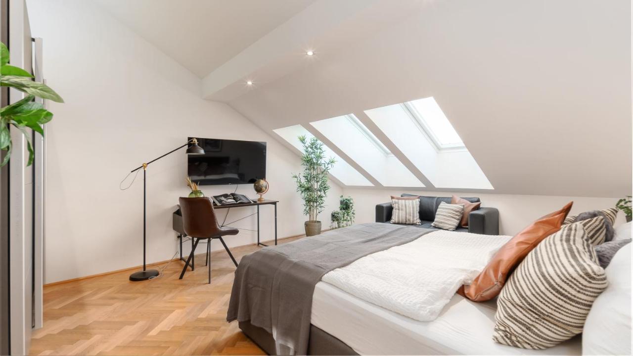 Designer Apartments, 2 Min To U1 Reumannplatz Wien Eksteriør billede