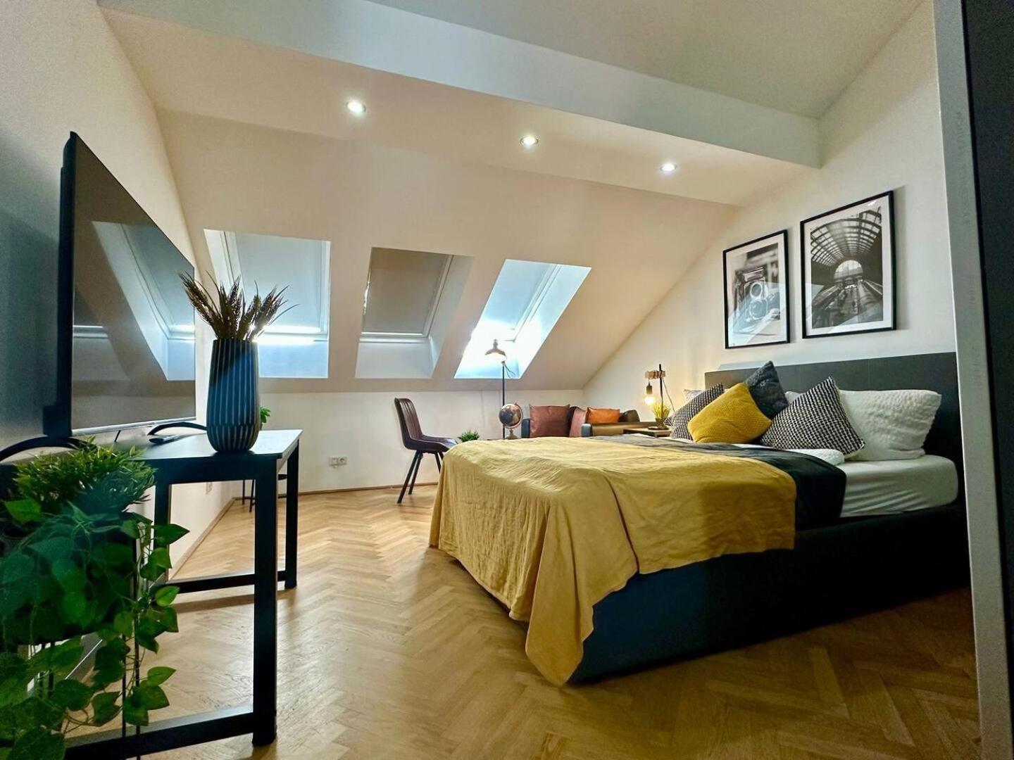 Designer Apartments, 2 Min To U1 Reumannplatz Wien Eksteriør billede